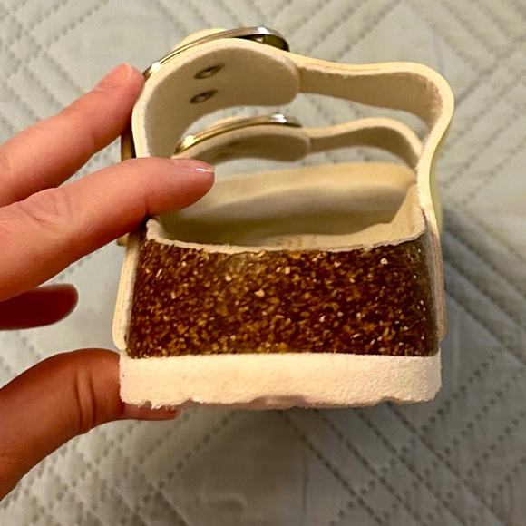 SWEECHEE Women’s Yellow Sandals, Size 6 - Picture 4 of 7